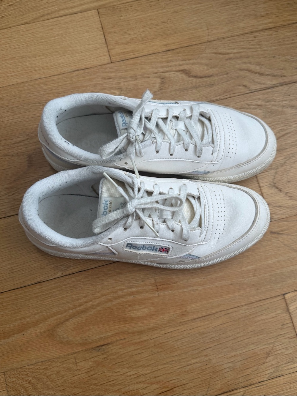 Reebok Sneakers